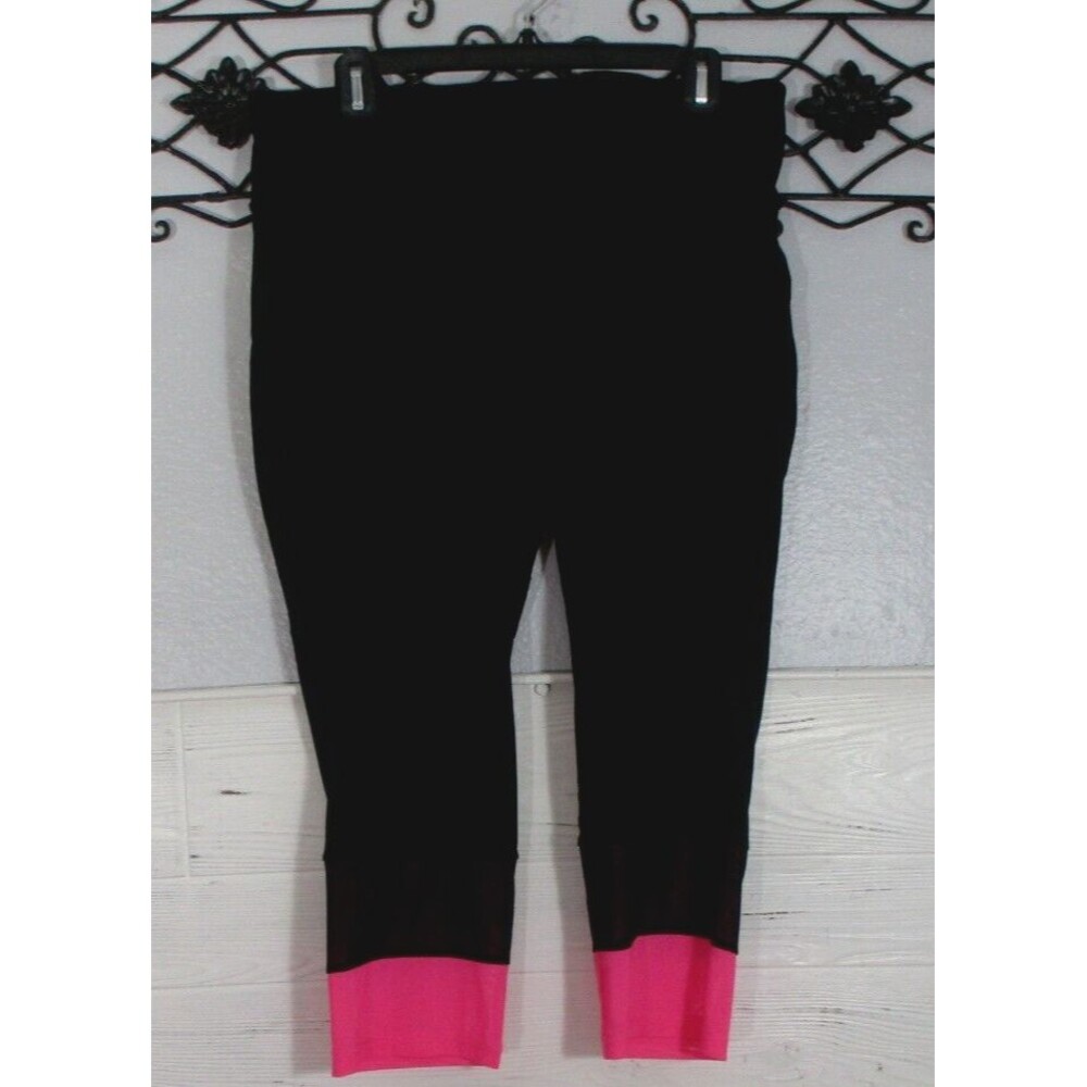 Lane Bryant Activewear Crop Pants Size 14/16 Black Elastic Waist